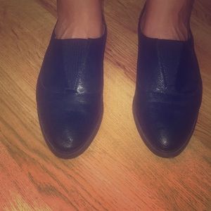 Calvin Klein Black Pointed Women’s Loafers